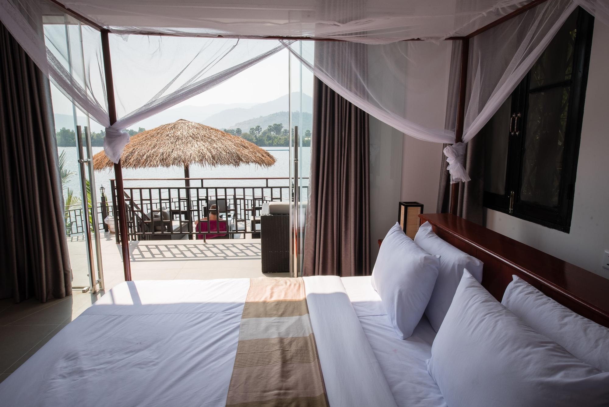 Villa Vedici Kampot Luaran gambar
