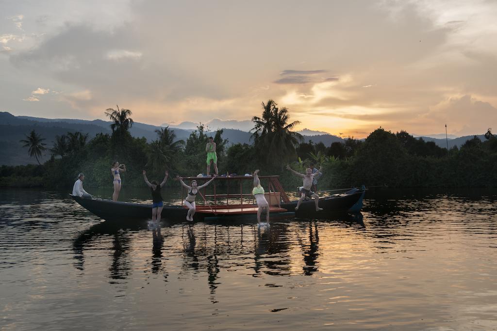 Villa Vedici Kampot Luaran gambar