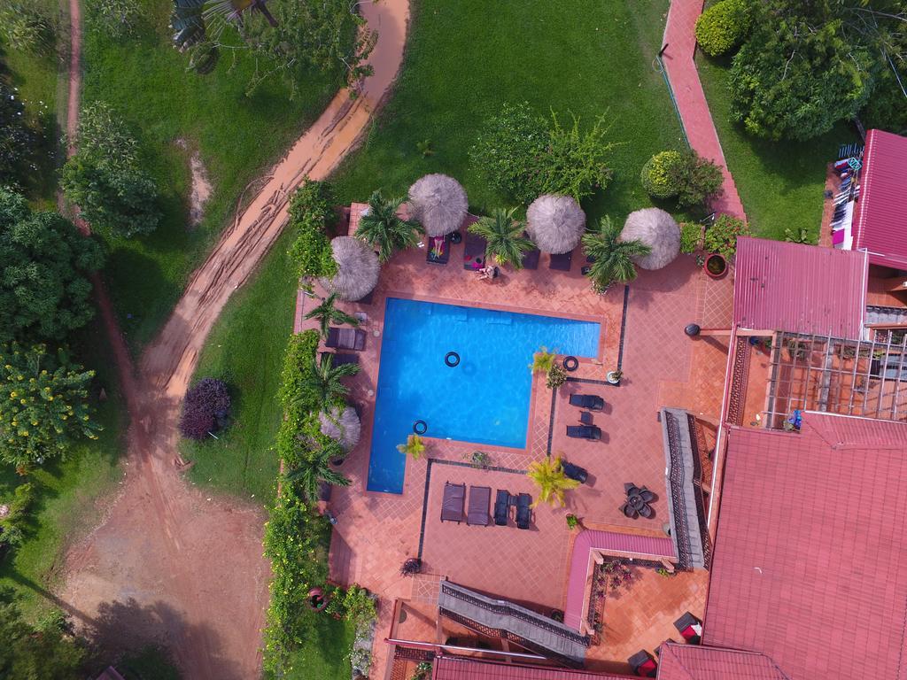 Villa Vedici Kampot Luaran gambar