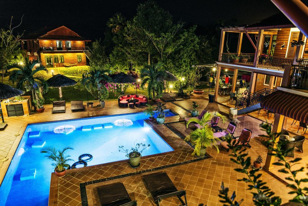 Villa Vedici Kampot Luaran gambar